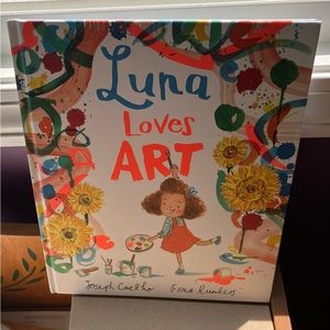 Luna Loves Art Book